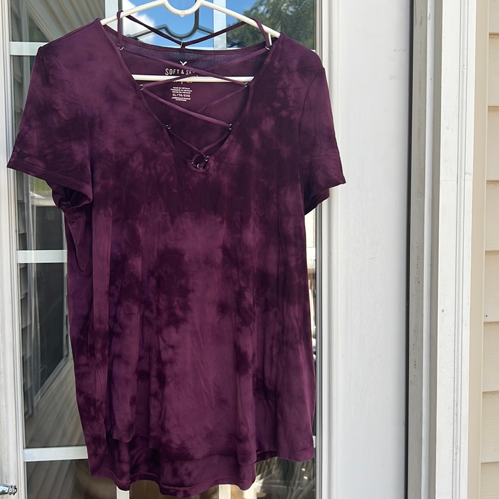 Soft & sexy American Eagle XL like new. Tie die maroon.  Lace v-neck.
